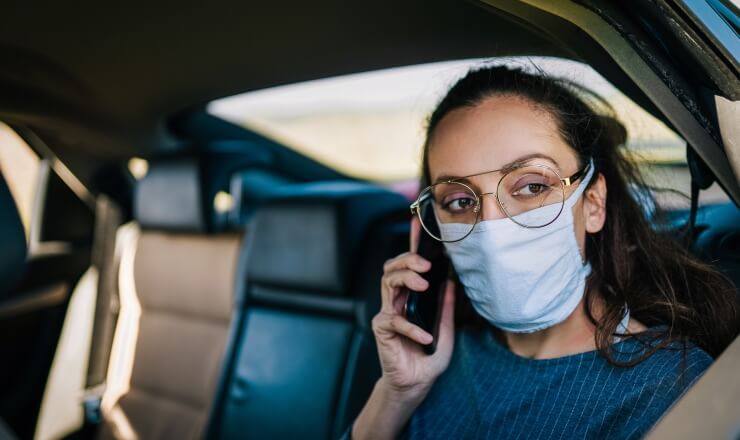 How to Uplift Immigrant and Refugee Communities in a Post-Pandemic World: Key Insights from a WES Social Media Forum Lead image: Young businesswoman wearing healthcare mask