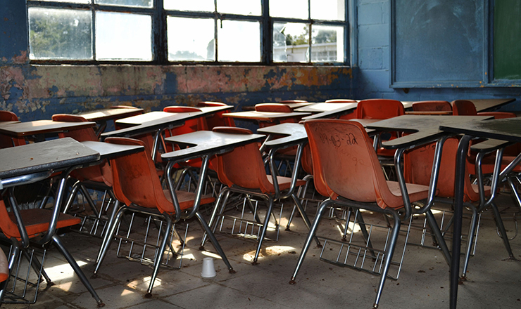 A photgraph of an empty classroom.
